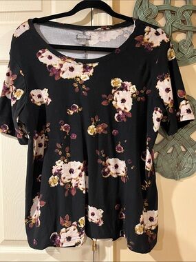 Falls Creek Black Short Sleeve Top with Cream & Purple Floral Print